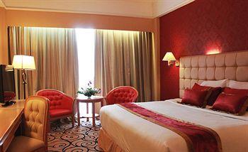 Tiara Medan Hotel & Convention Center Exterior foto